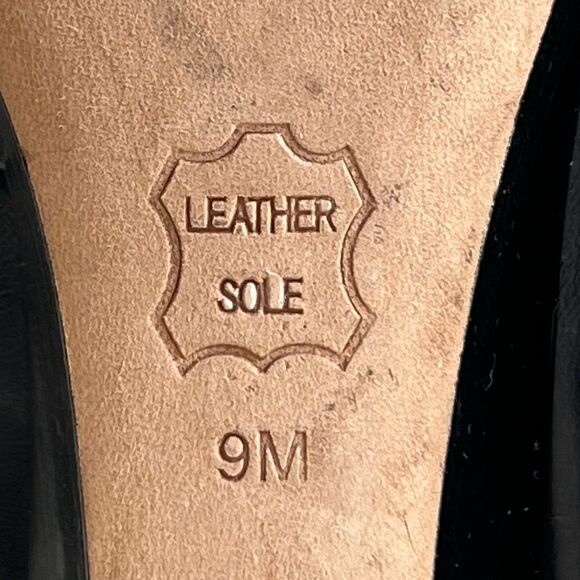 Tory Burch Navy Leather Slip On Wedge Pumps Sz 9M Round Toe Logo Emblem Comfort - Picture 9 of 16